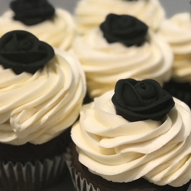 Spooky AND Chic Black Rose Cupcakes